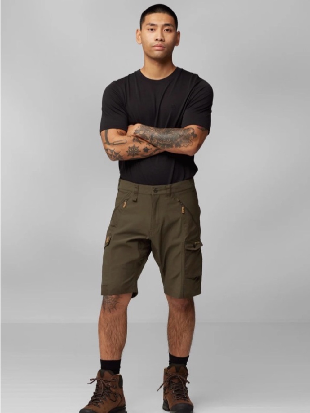 Fjallraven Men's granola utility hiking Abisko Olive Cargo Shorts
